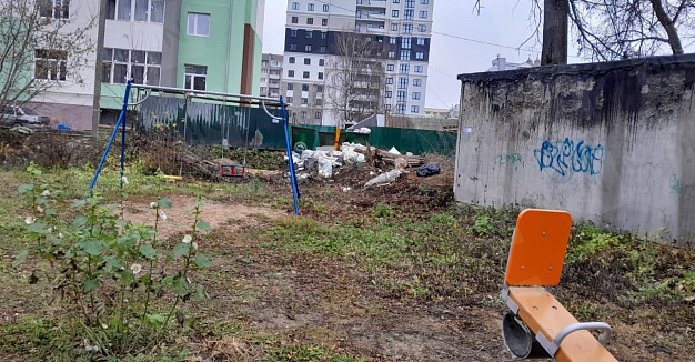 В Иванове на Багаева образовалась стихийная свалка
